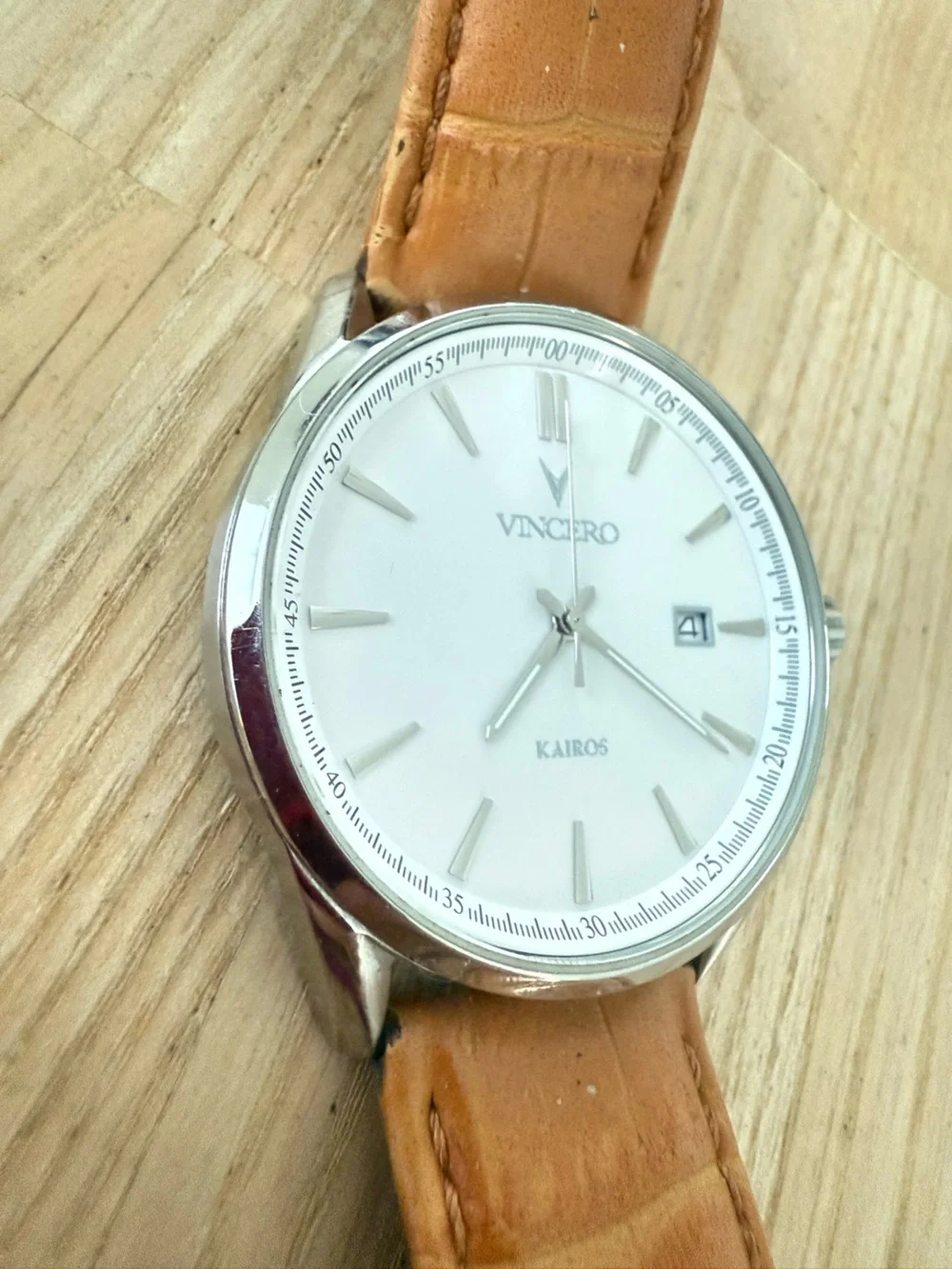 Vincero brand model